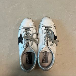 Golden Goose Low tops White with black star